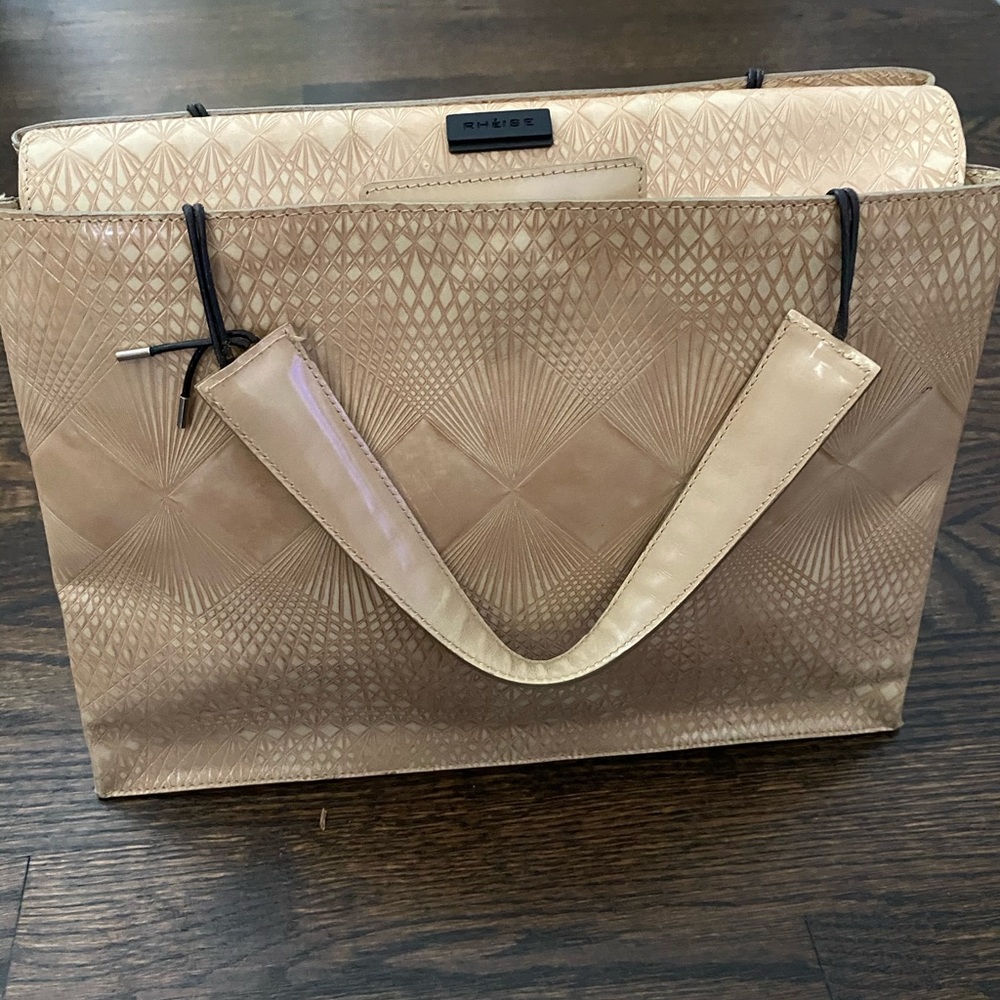 Women’s leather purse